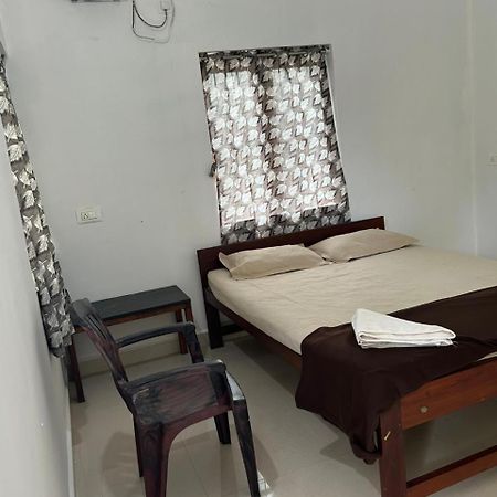 Hare Krishna Hotel Arambol Buitenkant foto