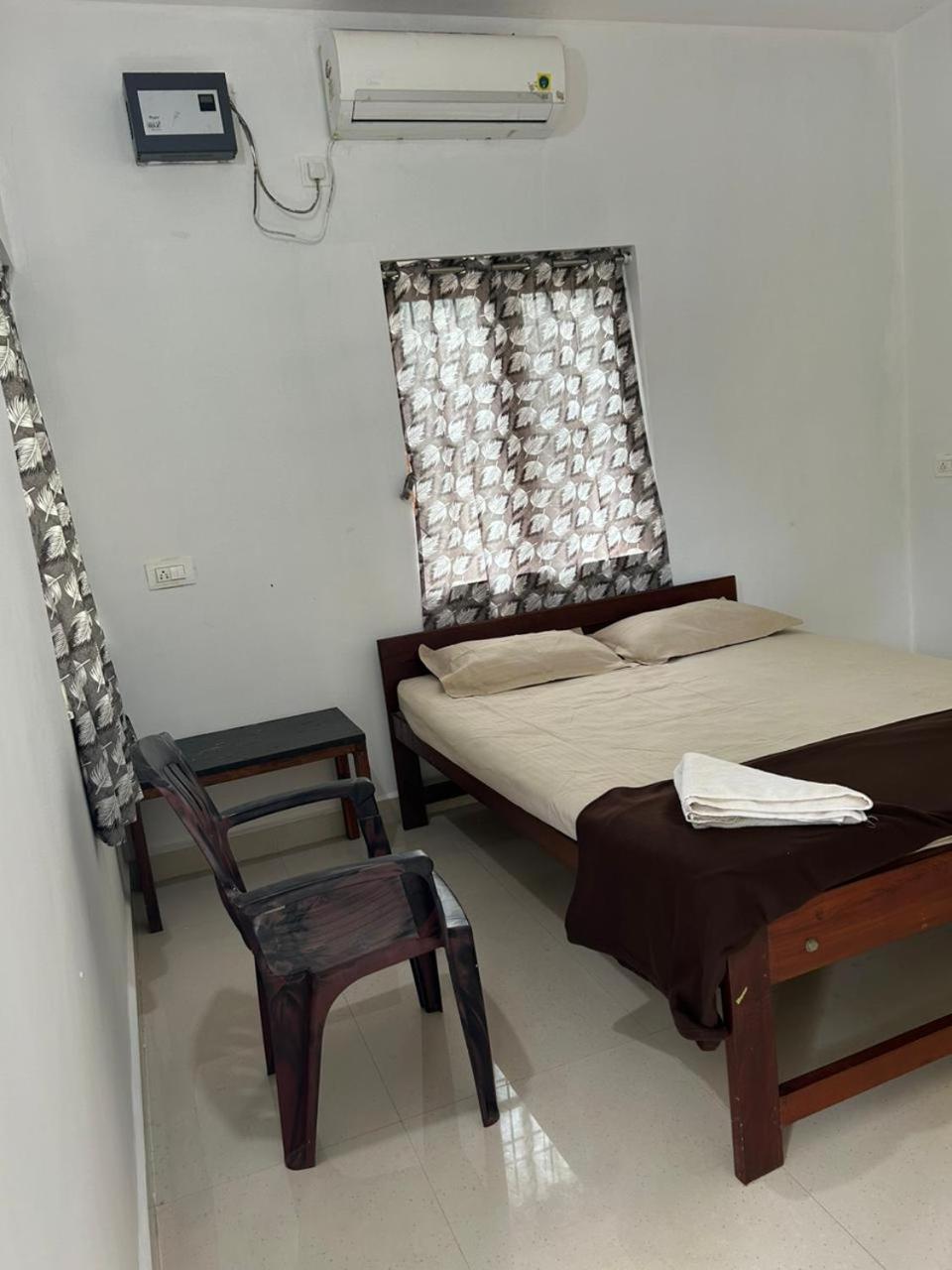 Hare Krishna Hotel Arambol Buitenkant foto